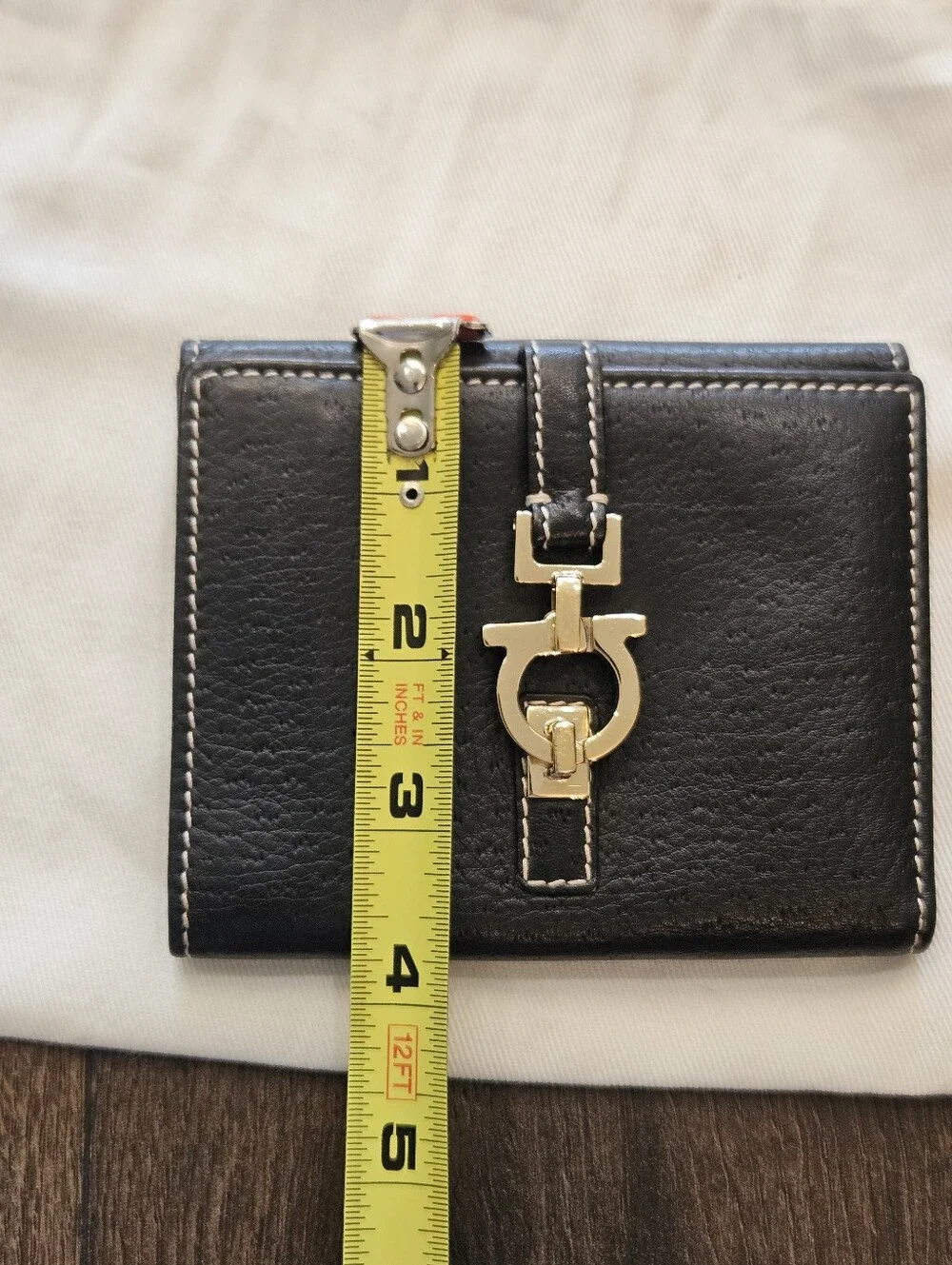 Ferragamo Gancini Black Leather Compact Wallet / ID Holder Made In Italy+Dustbag